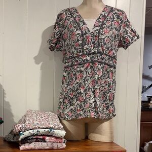 Healing Hands Set of 5 women’s Scrub Tops Size L